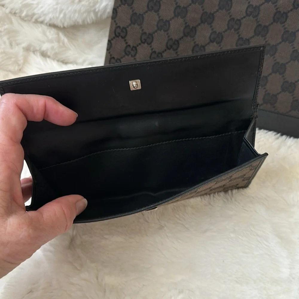 GUCCI 🖤🤎Black/Brown GG Canvas & Leather Flap wallet & Cosmetic pouch like NEW - Picture 2 of 10